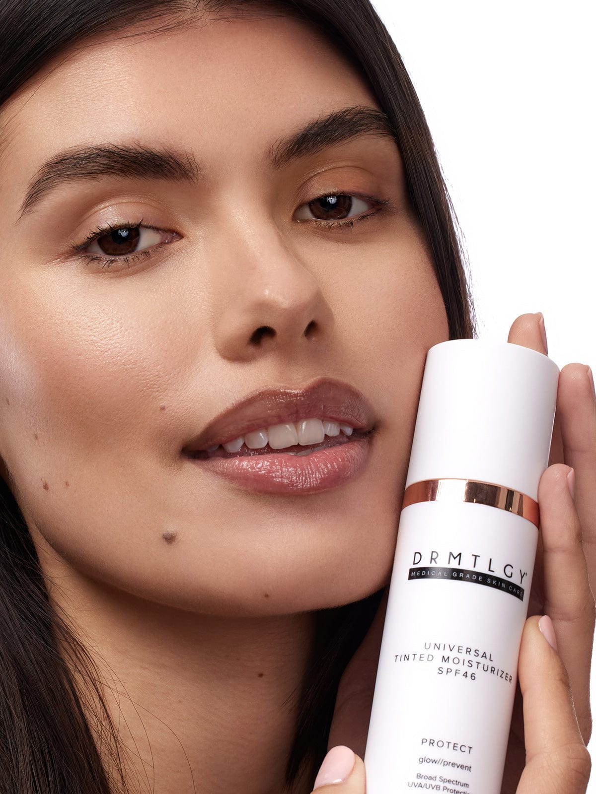 Universal Tinted Moisturizer SPF 46 - Image 7