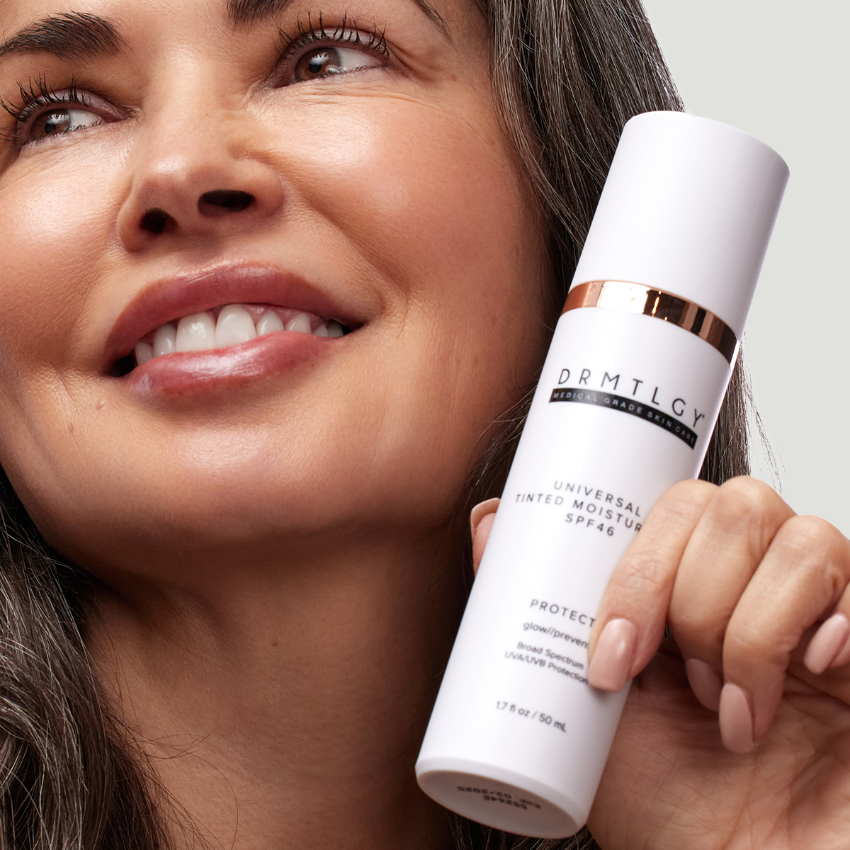 Universal Tinted Moisturizer SPF 46 - Image 16