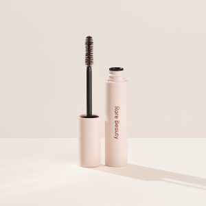 Universal Volumizing Mascara - Brown